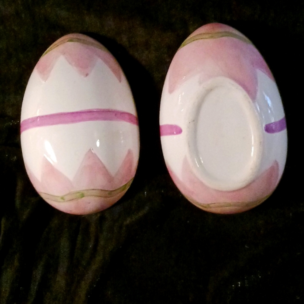 Painted Porcelain Egg Box - Picture 3 of 6